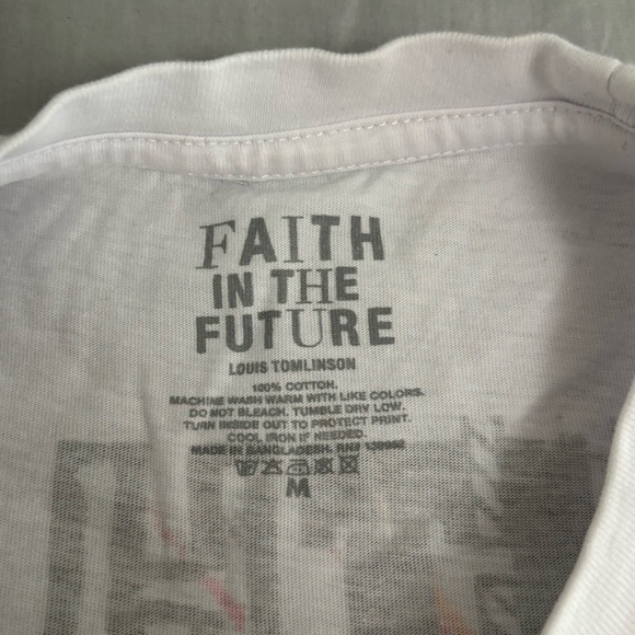 Louis Tomlinson official tour merch - Picture 3 of 5